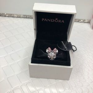Autentic pandora charm minnie mouse new 🚨🚨🚨🚨🥰